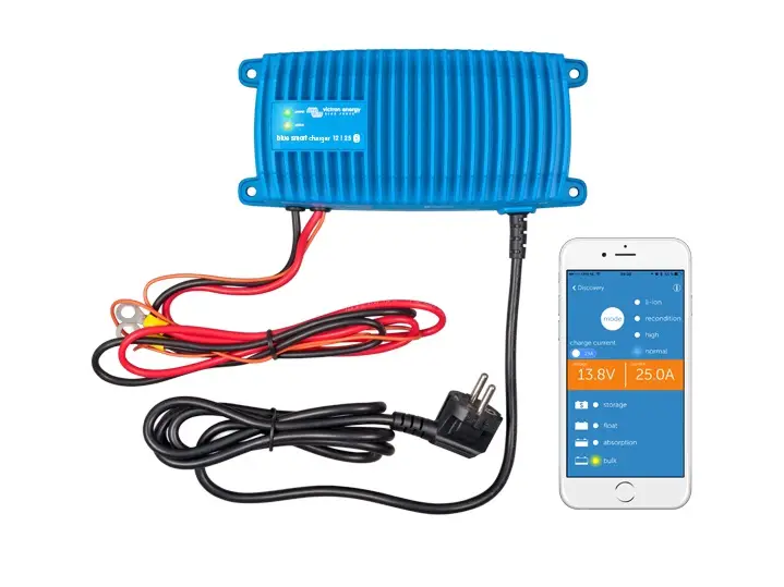 Novinka Nabíječka Victron Energy BlueSmart 12V/13A, 50-170Ah, IP67 vodotěsná