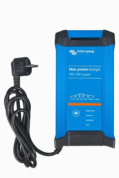 Omezená Nabídka Chytrá nabíječka baterií Victron Energy BlueSmart 24V/8A (1) IP22