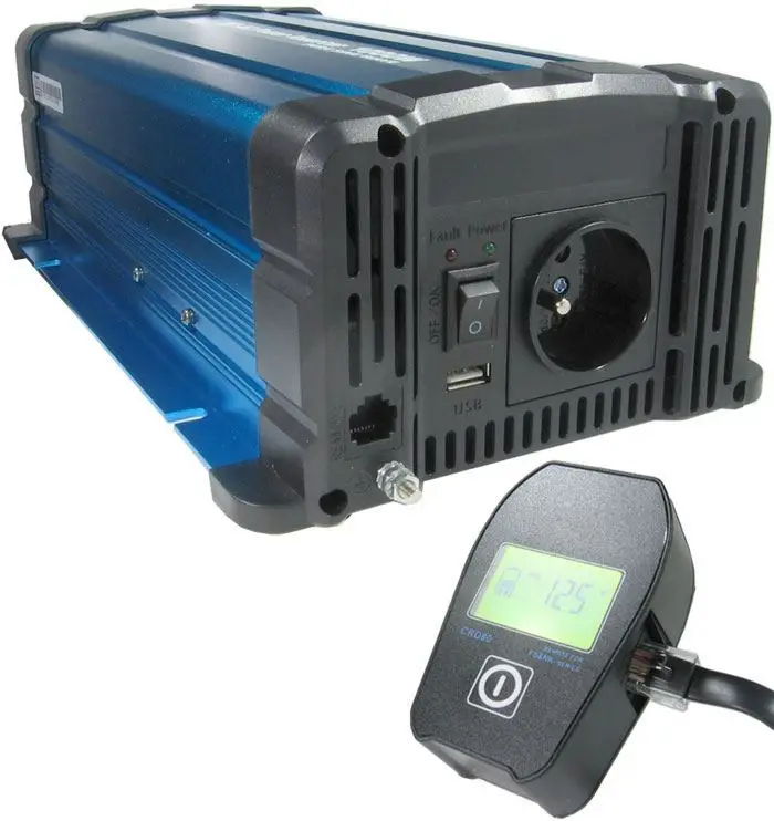 Levný Měnič napětí 12V/230V 1000W, USB, Solarvertech FS1000, čistá sinusovka, D.O. drátové s displayem