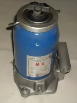 Zvedák hydraulický 8t - panenka Originální