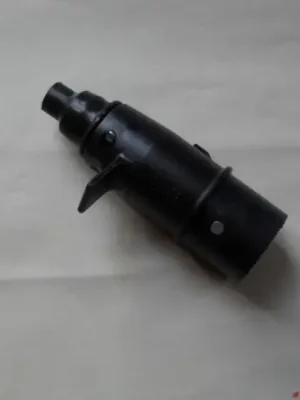 Zástrčka 7-polová plastová Ihned K Objednání