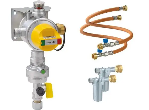 Caramatic DriveTwo Set 30 mbar – plynový regulátor s přepínáním pro dva válce (vertikální instalace) Akce