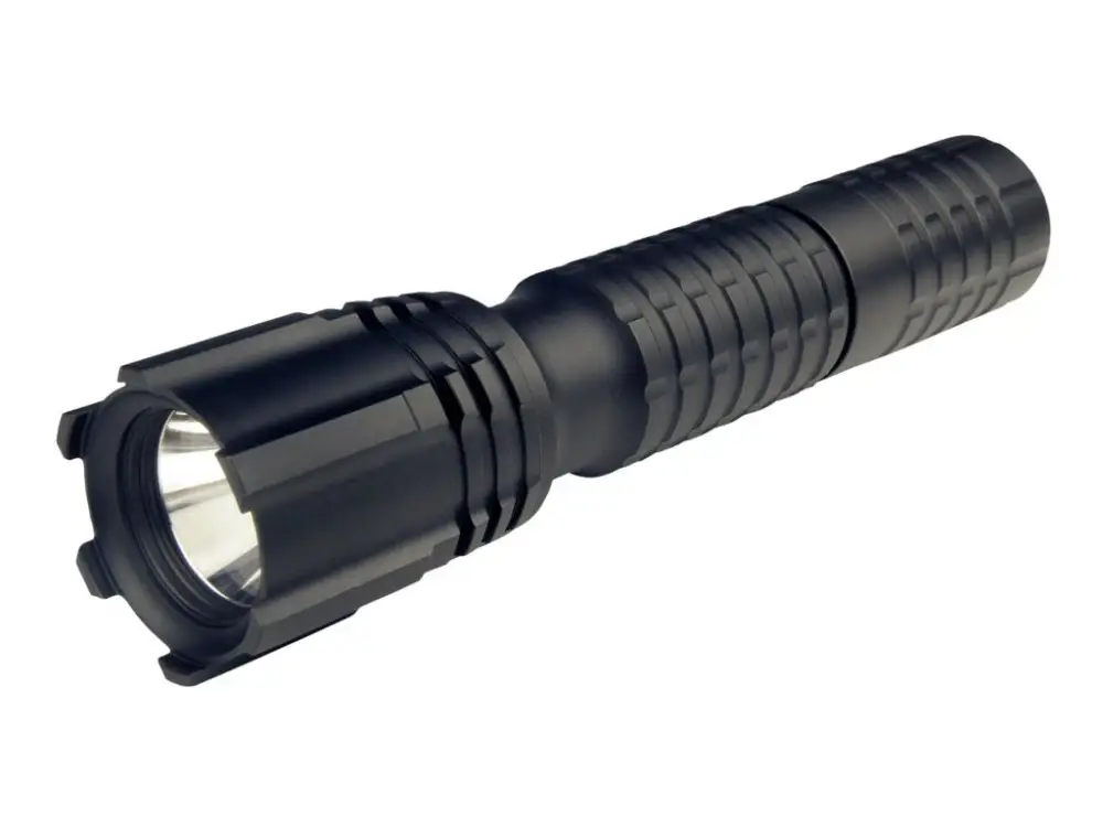 Taktická svítilna s 10W LED čipem Cree a nabíjecím adaptéremBARRACUDA 10 Kup Teď