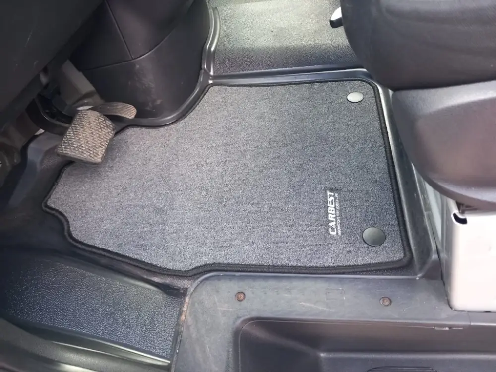 Jen Po Omezenou Doba Podlahová rohož Carbest do kabiny řidiče pro Mercedes Sprinter od roku 2018