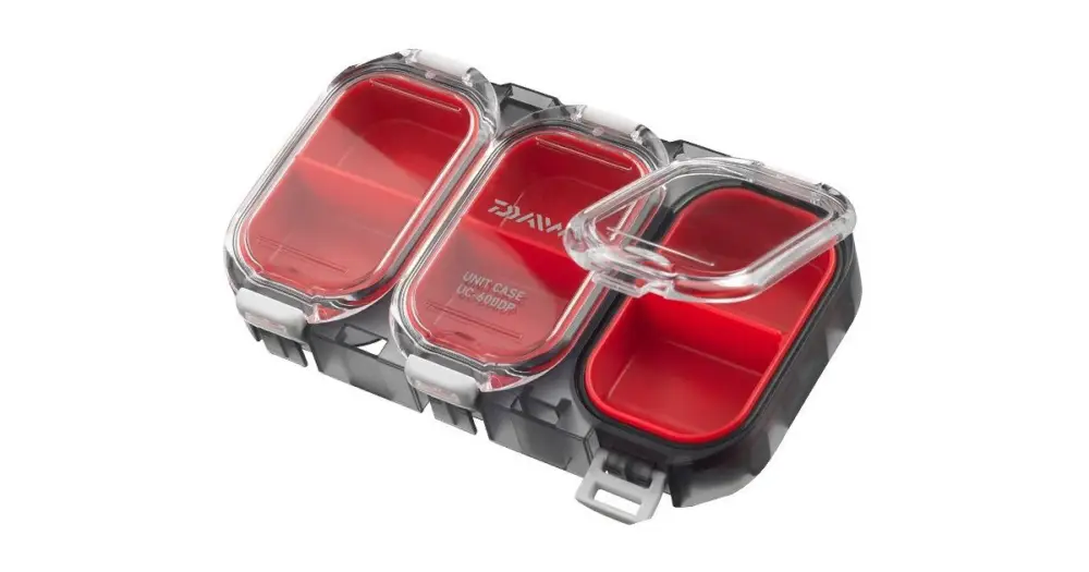 Nová Kolekce Daiwa Vodotěsná Krabička Waterproof Sealed Unit Case 900 Červená - 9 Přihrádek