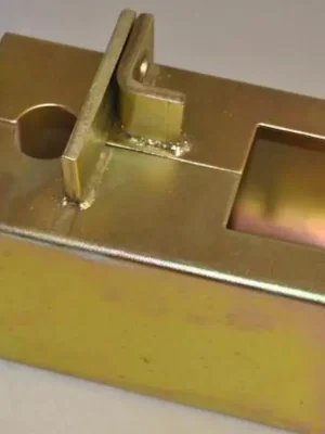 Zámek přípojného kloubu Oblíbený